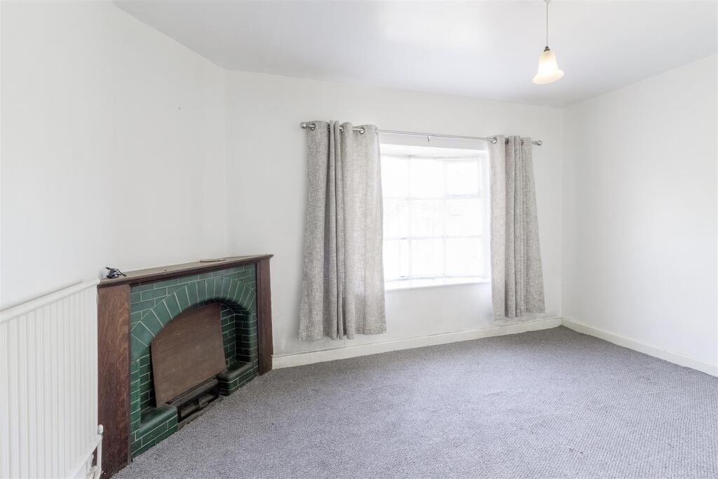 112 Lutterworth Road, Nuneaton
