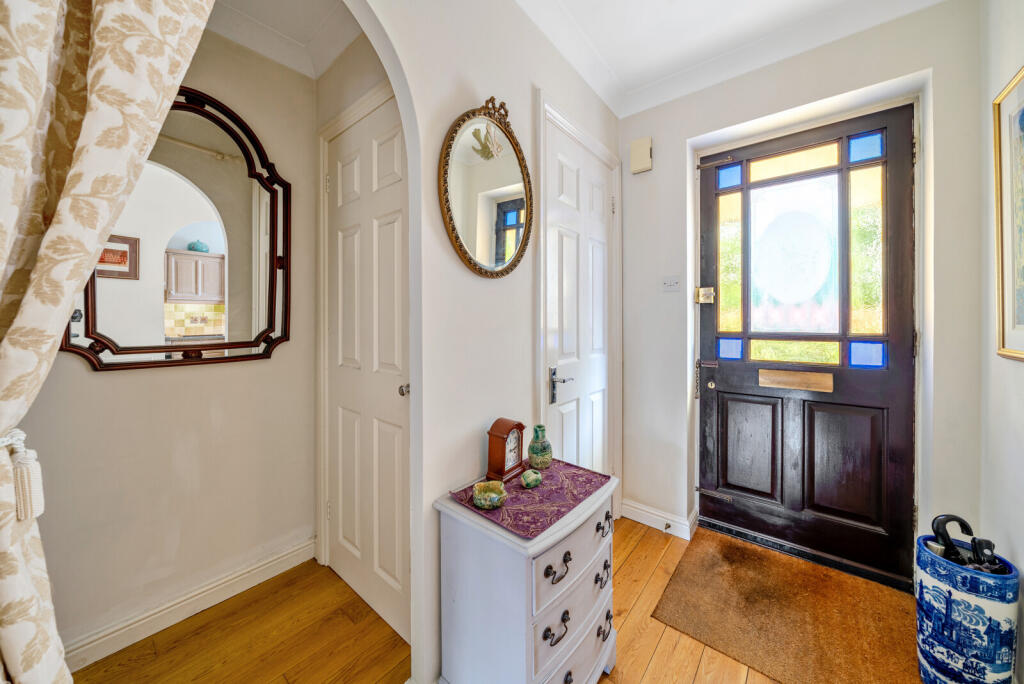 1295816-14-682ca1...