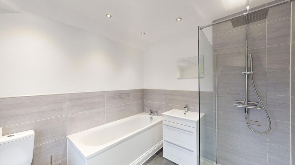 16-Hawkswood-Place-01092024_162357