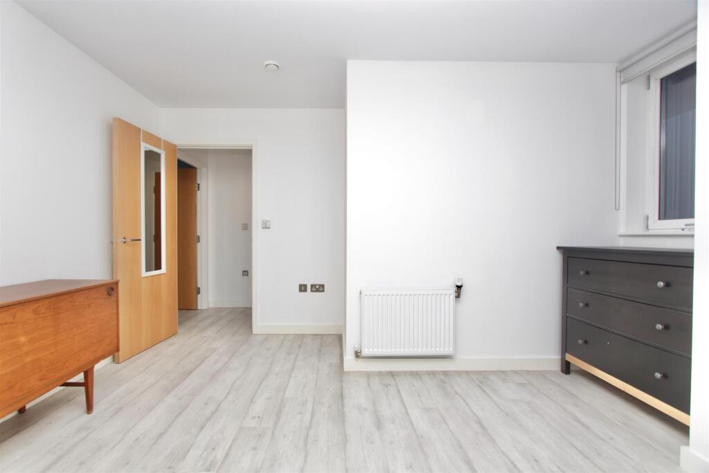 Aquarelle House, City Road