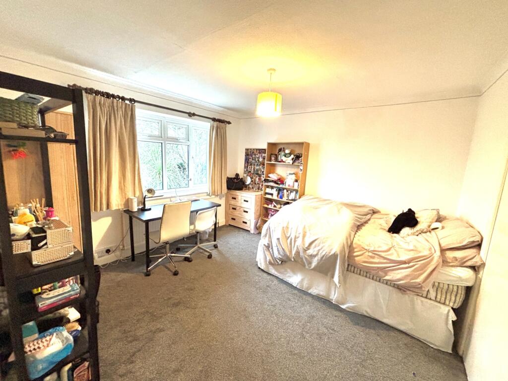 Mount Lee, Egham, Surrey, TW20