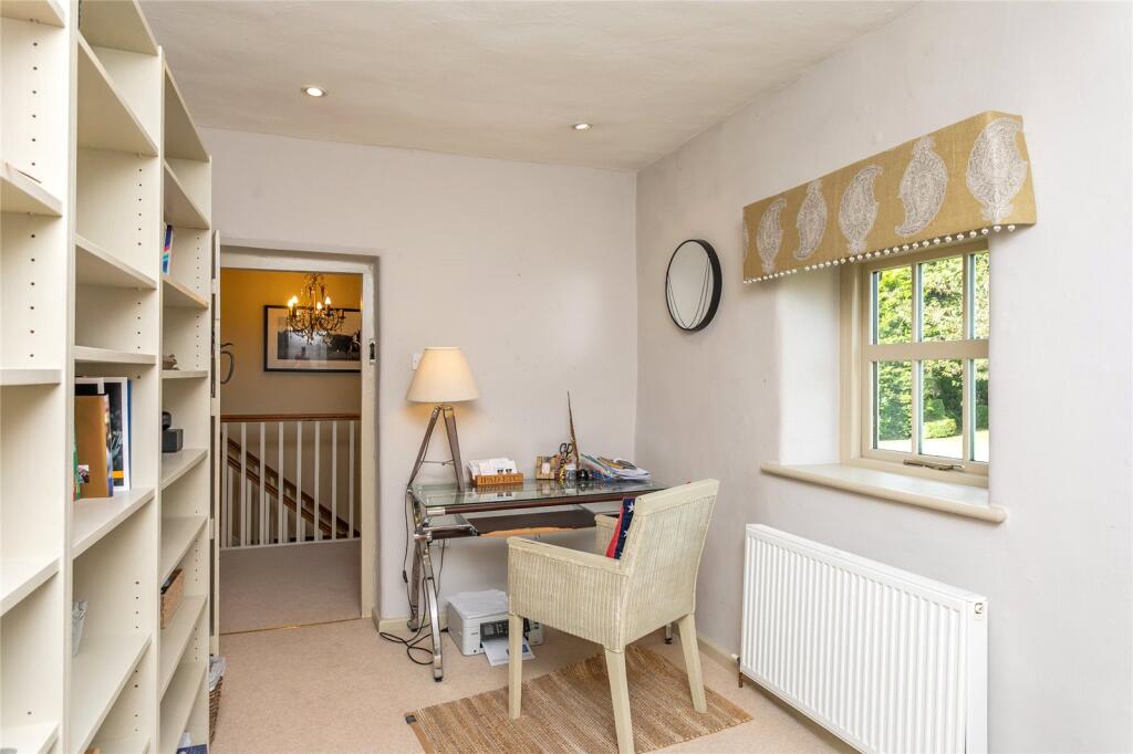 Bedroom/Office