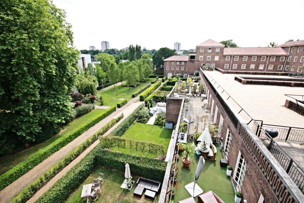 F401 Sir Giles Gilbert Scott Building - Terrace vi