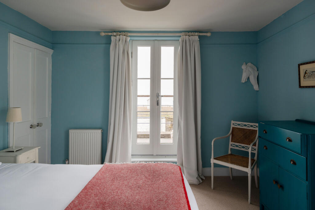 262471 - Trafalgar Cottage, North Road CT14 8BJ...