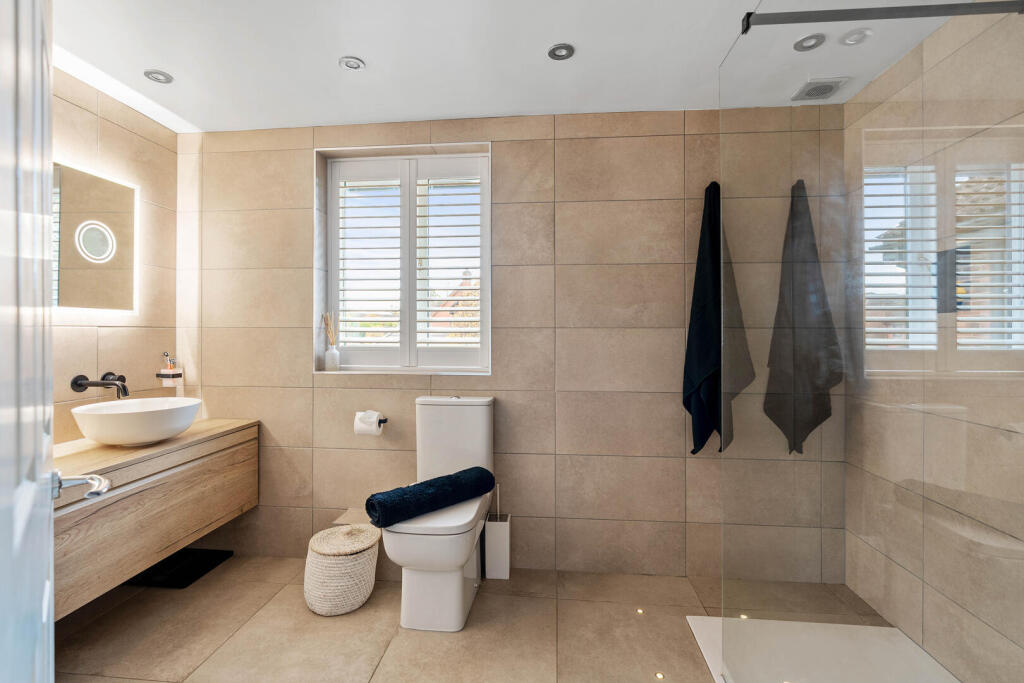 Master En-Suite