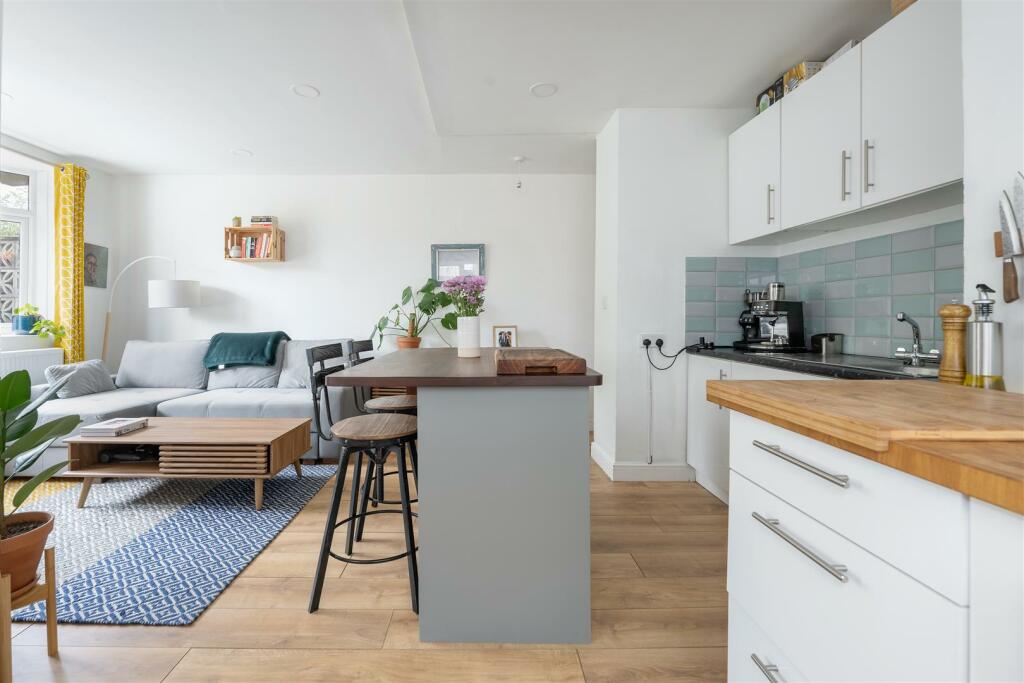 Chingford Avenue, E4