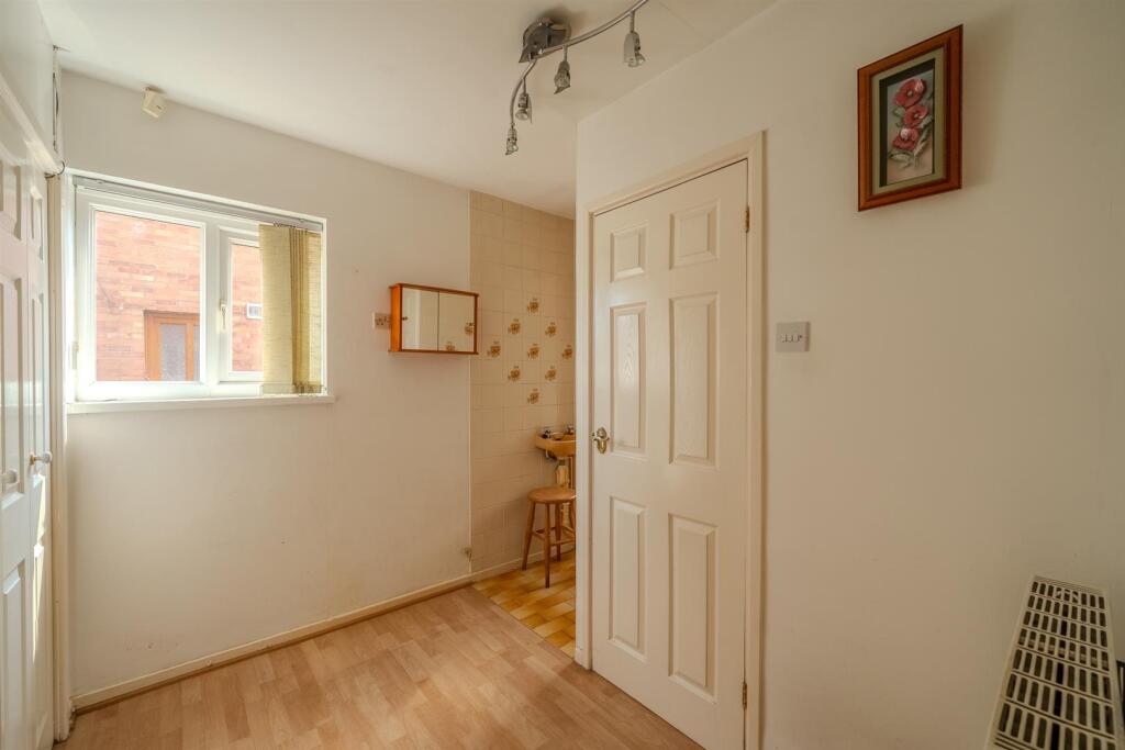 41 Thornhill Close-9.jpg