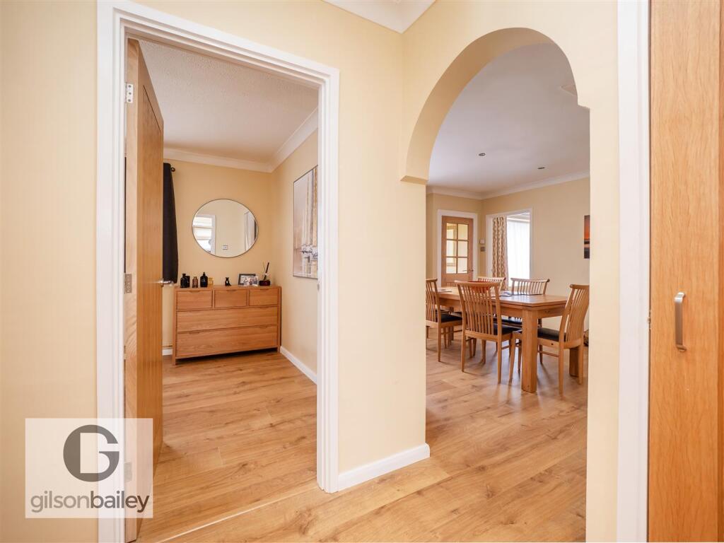1BourneClose-10.jpg