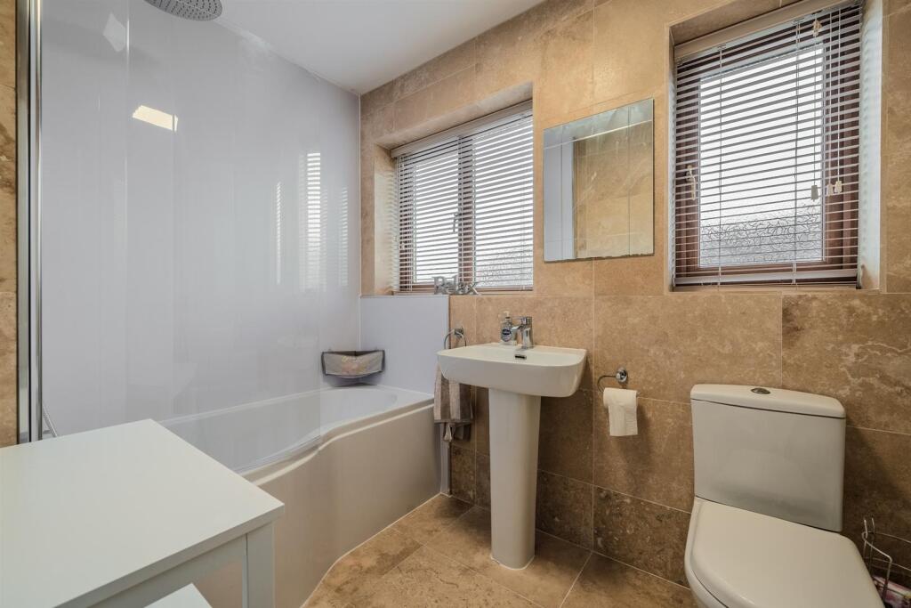 21 Blodwen Road-13.jpg