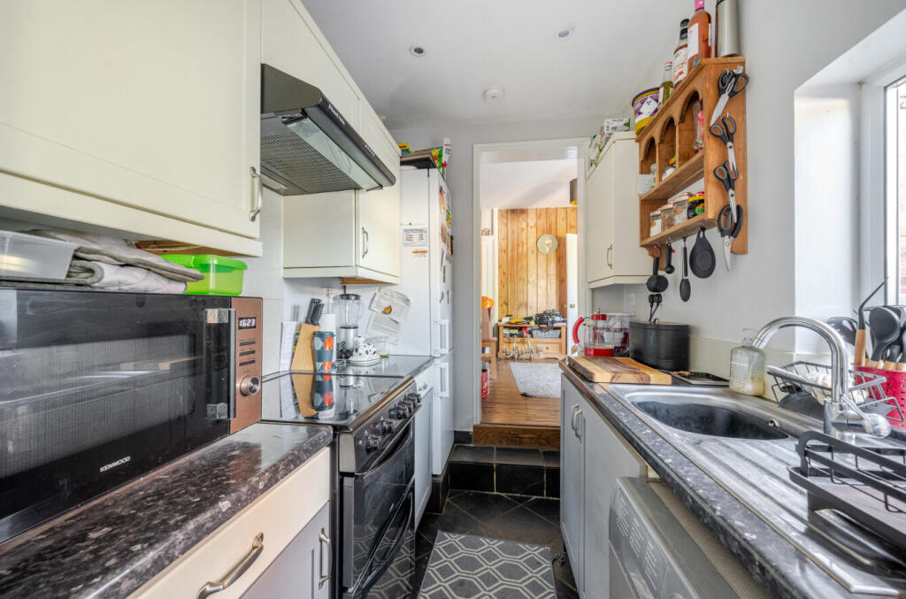 1309704-13-6852df...