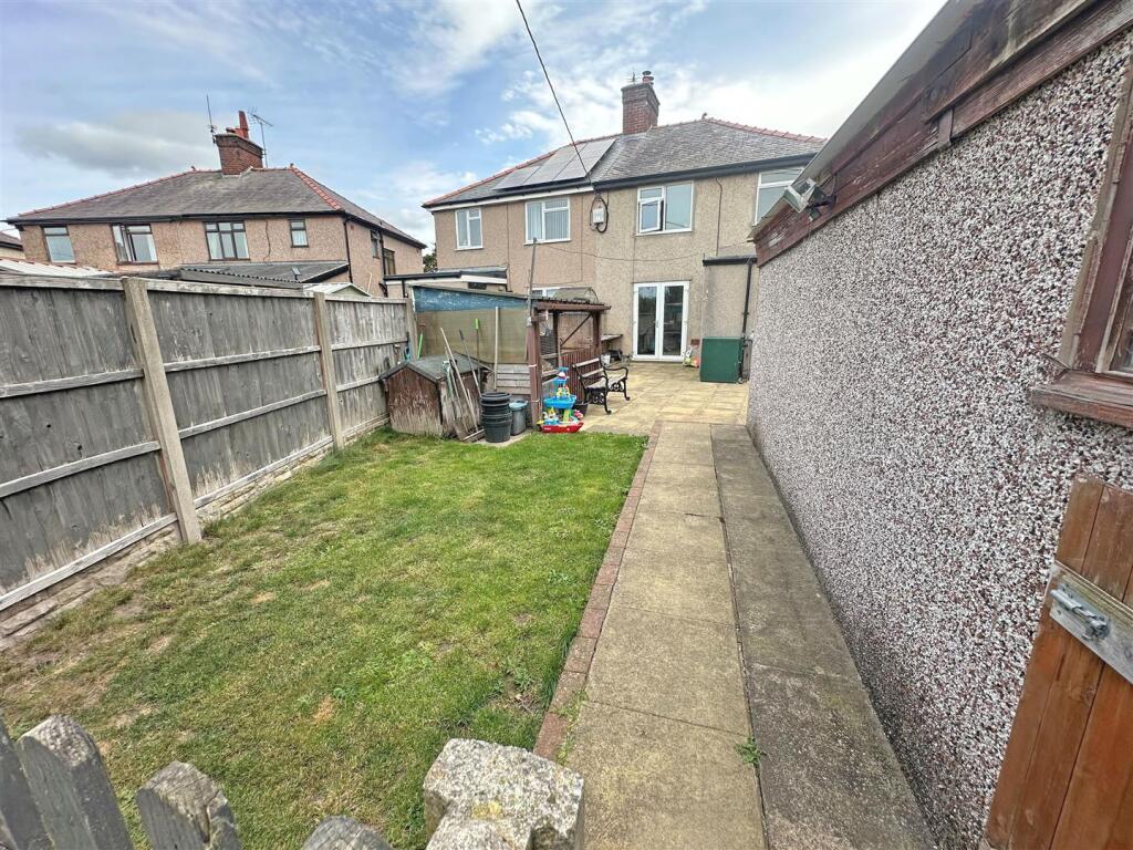 Back Garden View 4.jpg