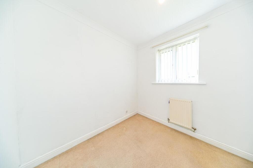 26 Lloyd Road bedroom 4.jpg