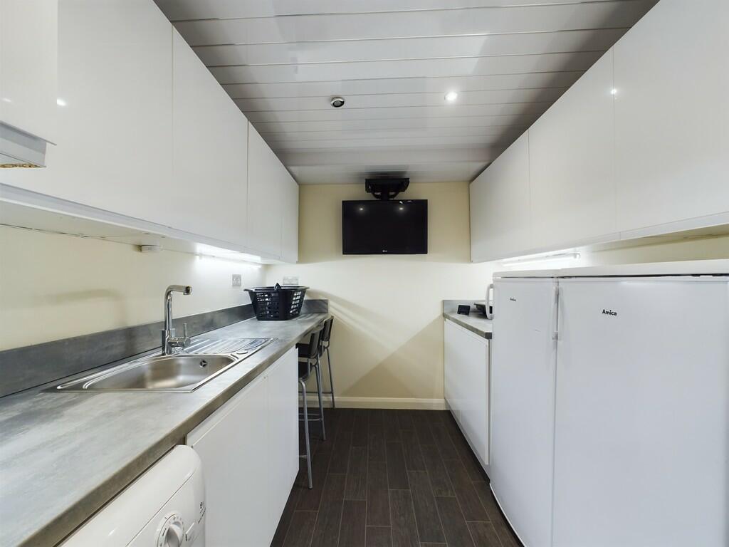 CAM02060G0-PR0192...