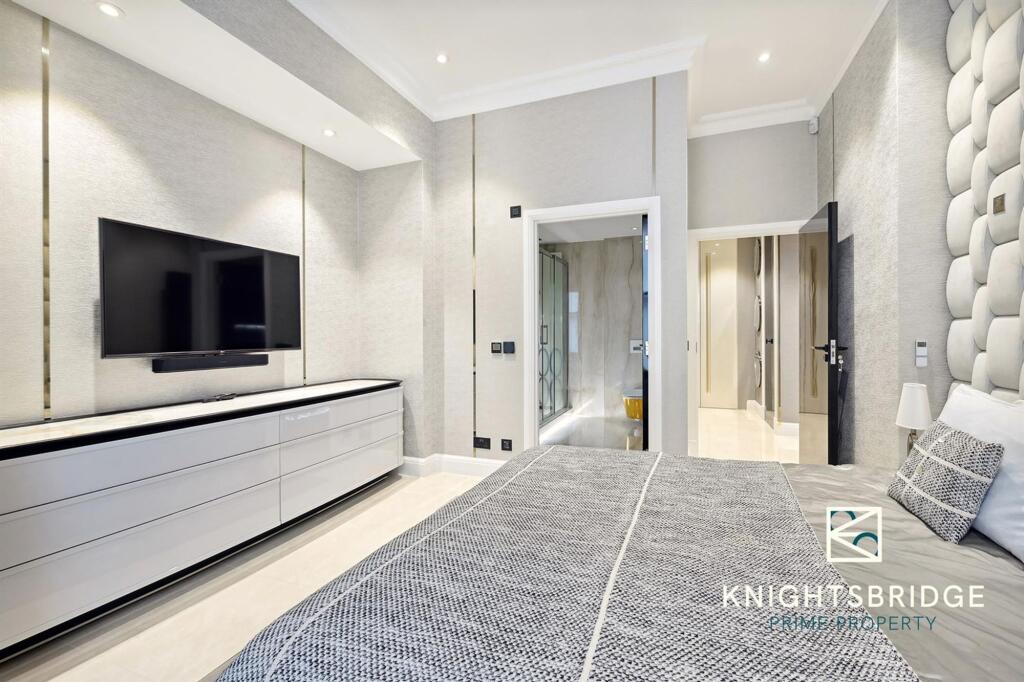 Apartment 4, 106 Park St (4).jpg