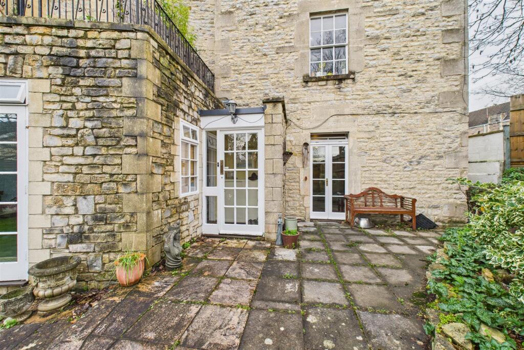 Garden Flat, 63 Newbridge Hill, Newbridge, Bath BA