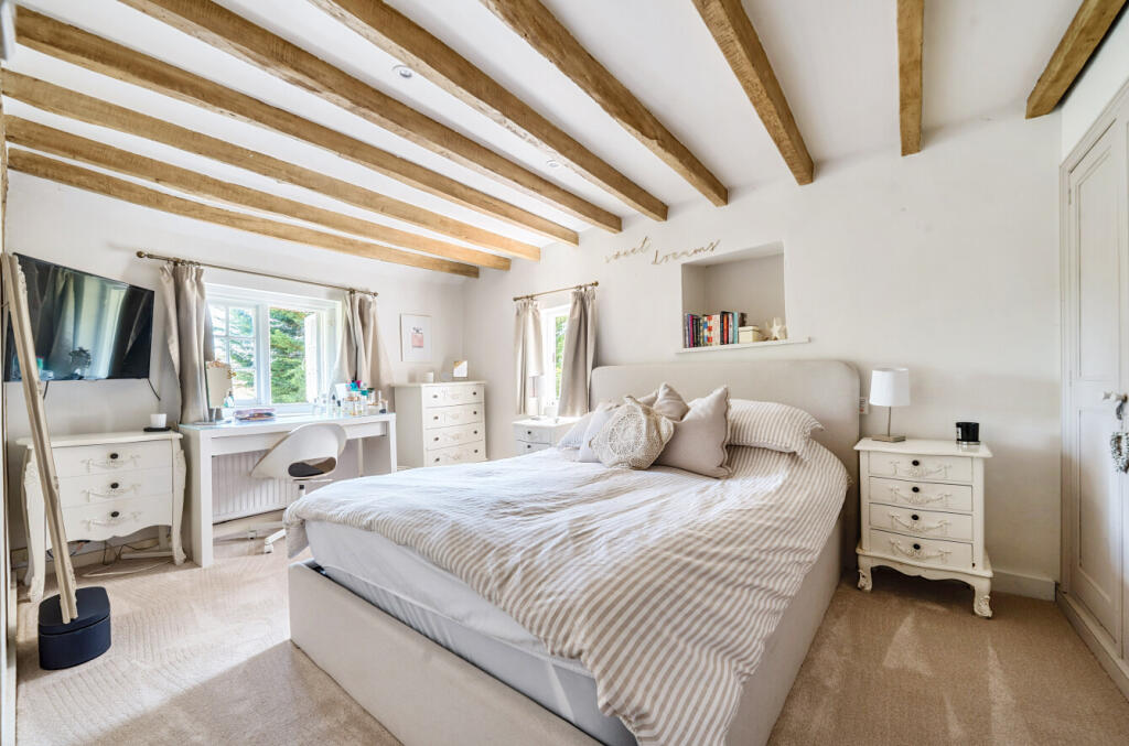 1310659-26-686279...