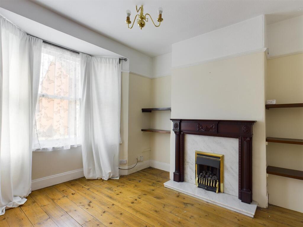 8 Normandy Road - 01.jpg