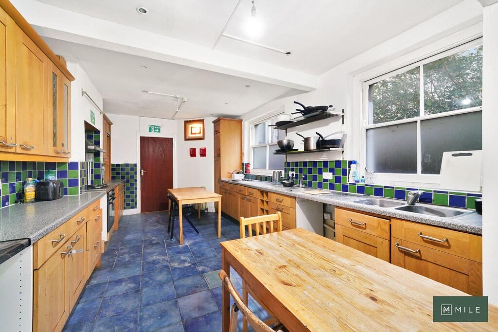 26 Greenhill Road...