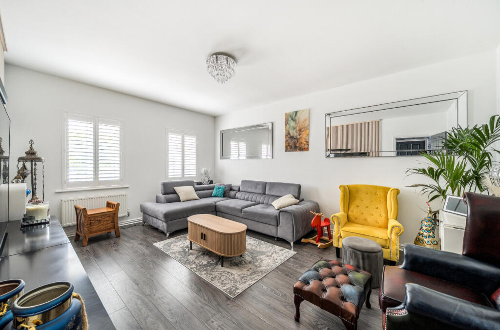 1365492-5-68f1575...