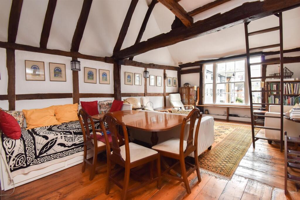 Bedroom/reception room