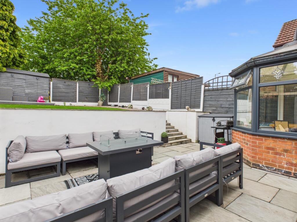 CAM03729G0-PR0054-STILL013