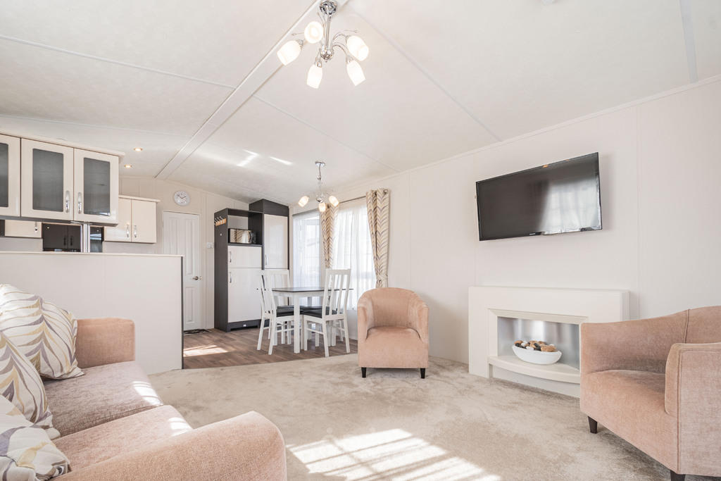 Sitting/Dining Room