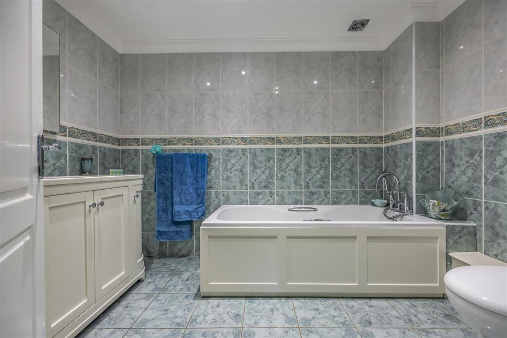 7 Branksome Chase, 82 Penn Hill Avenue, Poole-Port