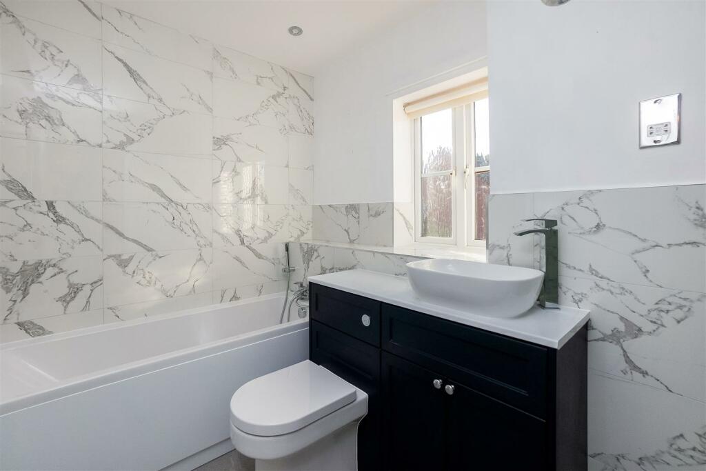 29 Stephenson Way-17.jpg