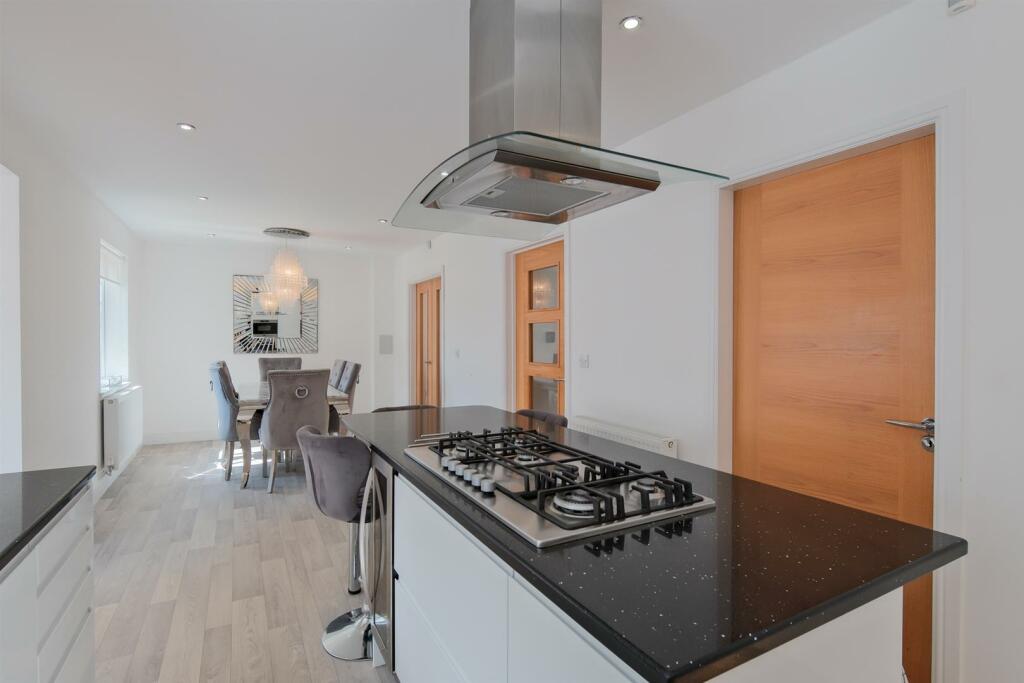 050-5 Curriefield View, Cleland ML1 5GQ.jpg