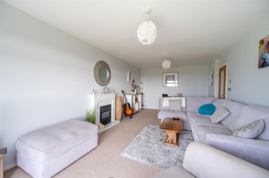 7 Shearwater Court 25 5.jpg