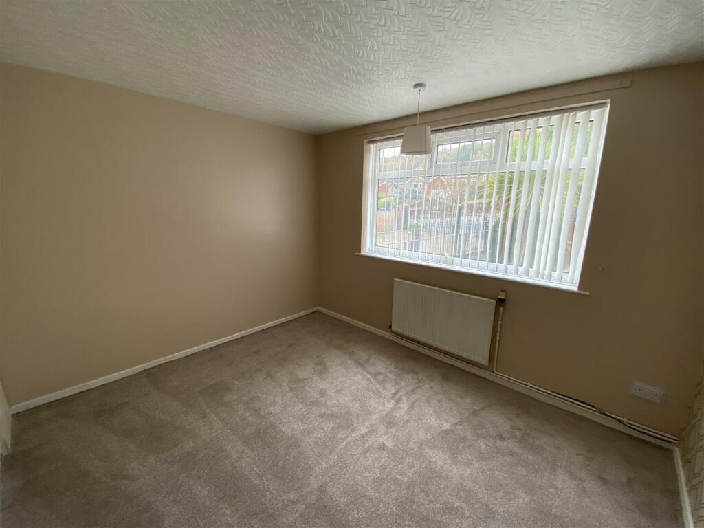 Bedroom no 2: rear double