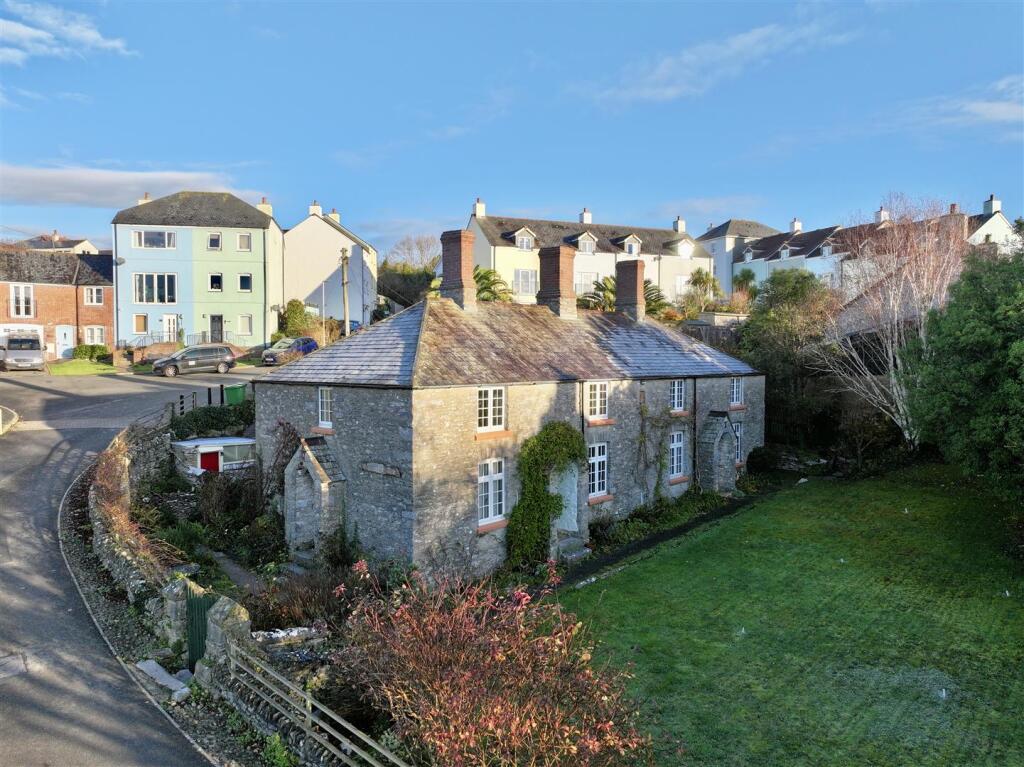 dji_fly_20251125_090840_0871_1764070687289_photo.j