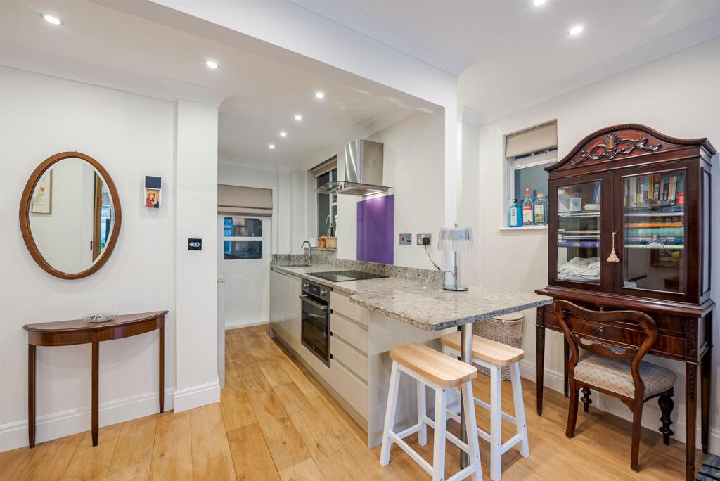 Cheyne Place 5_25-6-2. Low Res.jpg