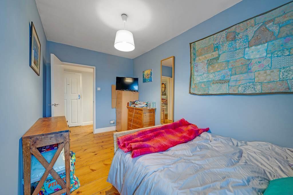 09-d33181983 - HG...