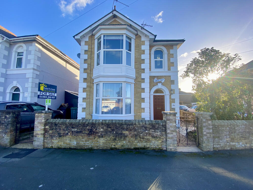 Top Floor Flat, 19 Argyll Street, Ryde, Isle of Wight