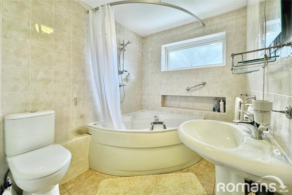 Master En-Suite