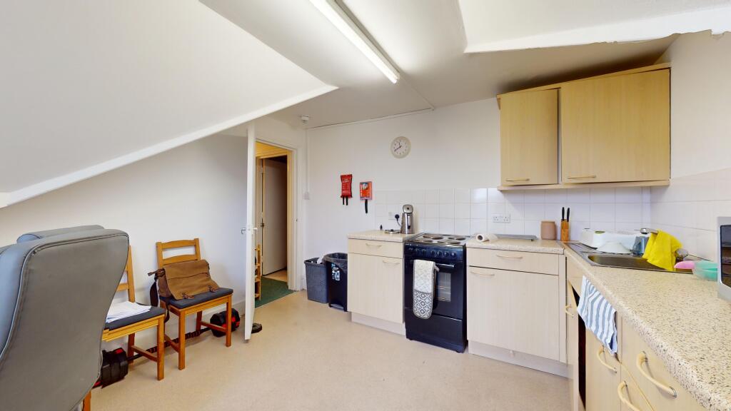 57 Larkfield Road, Richmond, Surrey, TW9 2PG