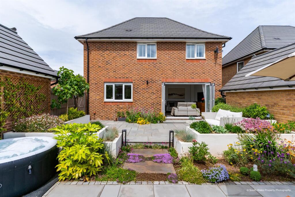 6 Coed Golau Close, Llanwern-SWPP-WEB-07.jpg