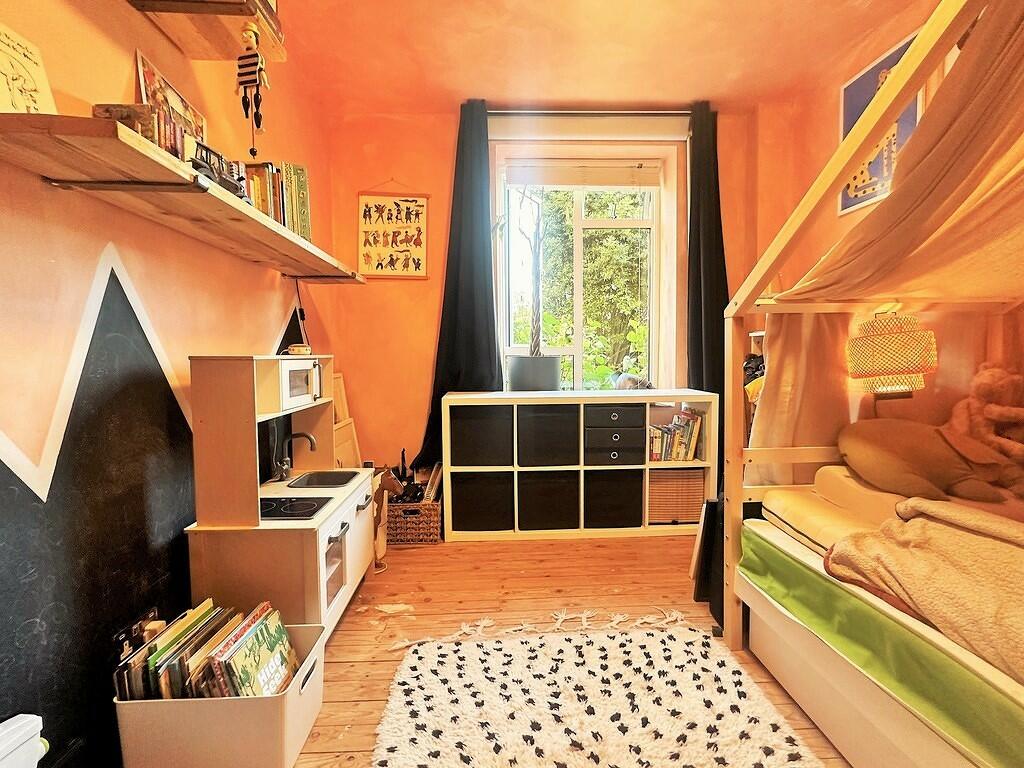Bedroom 2i
