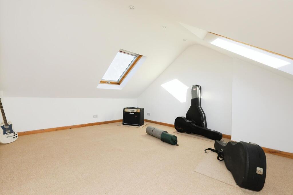 BEDROOM NO.3