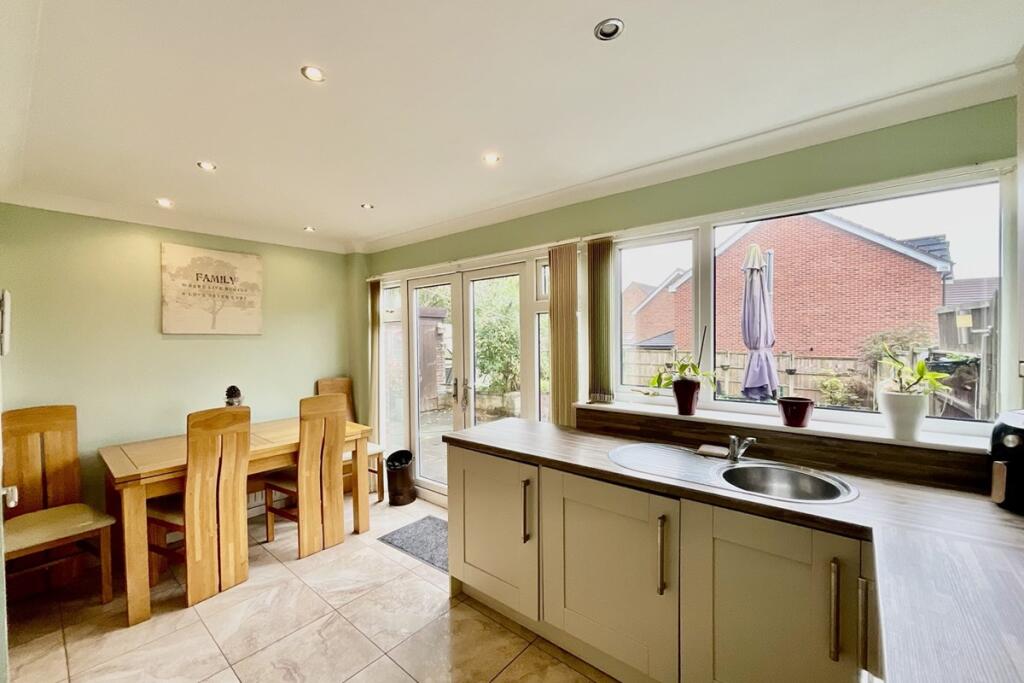 Dining Kitchen 