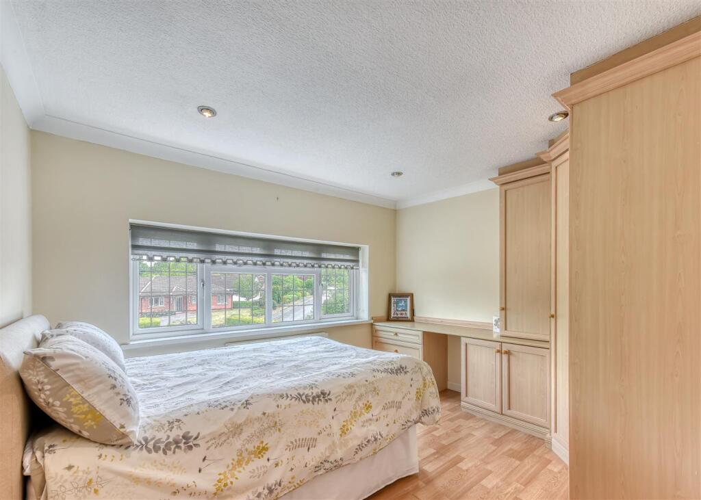49 Sabrina Road-bed3.jpg