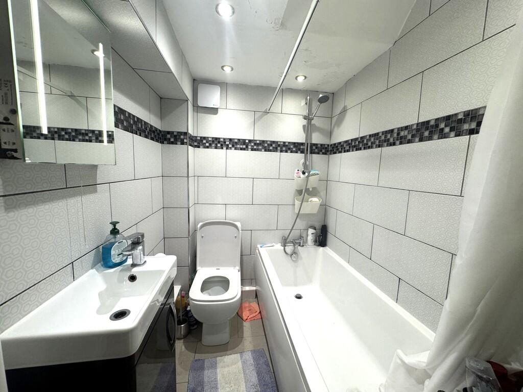 thumbnail_IMG_559...