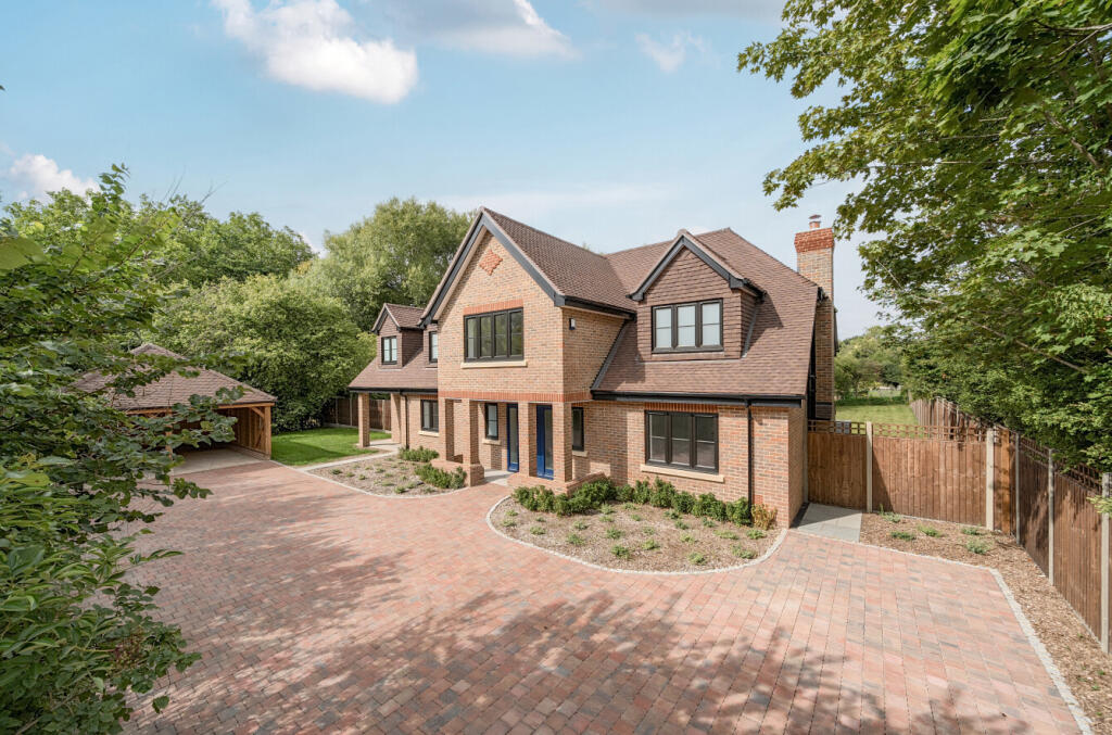 1333427-5-688a354...