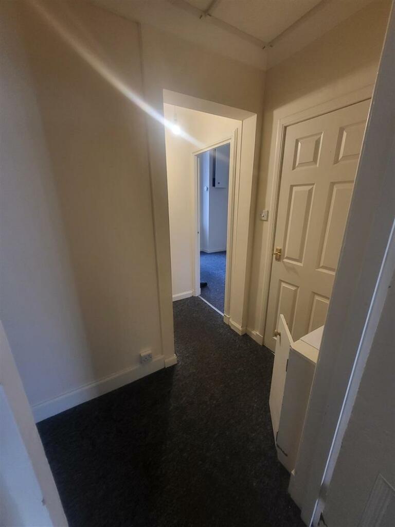 GR 29Springvale Hallway.jpg