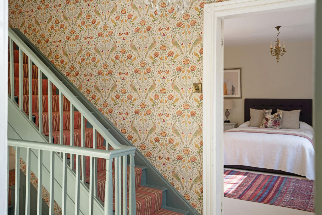 Hallway to bedroom 4