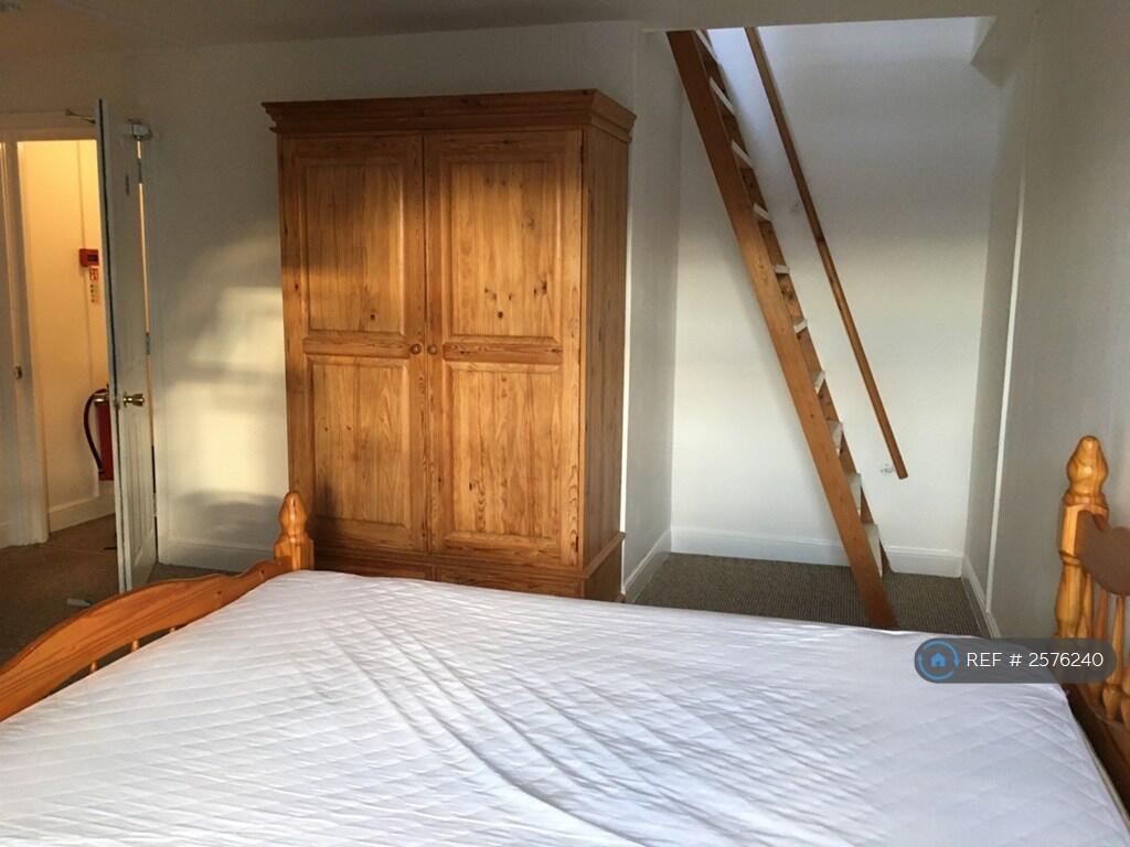 Room 5
