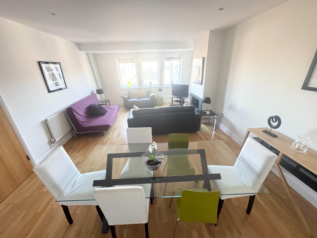 Lounge/Diner 