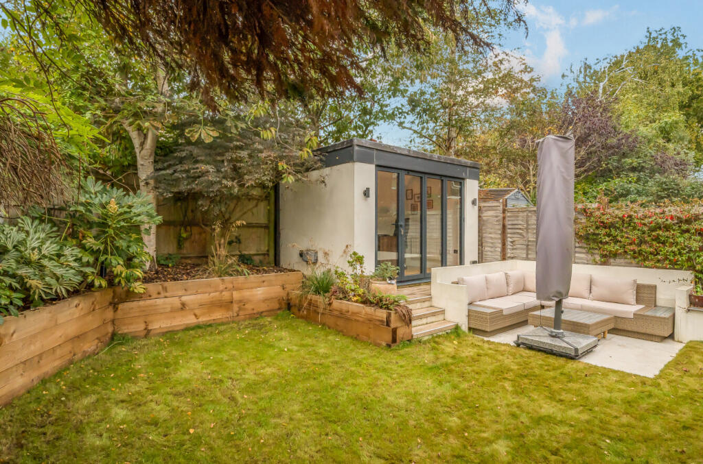 1369771-18-68f0c3...