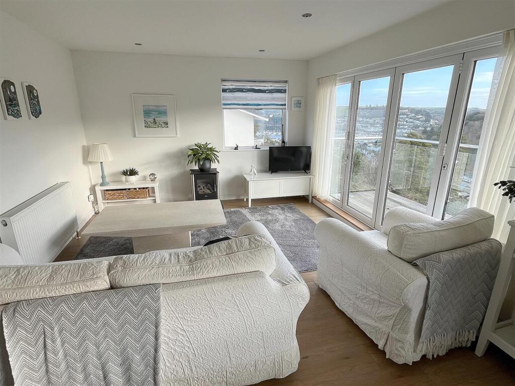 Sitting Room.jpg